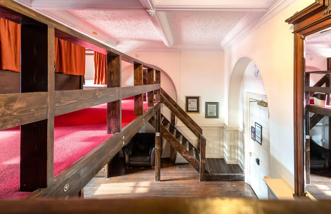 Palmers Lodge Swiss Cottage-1