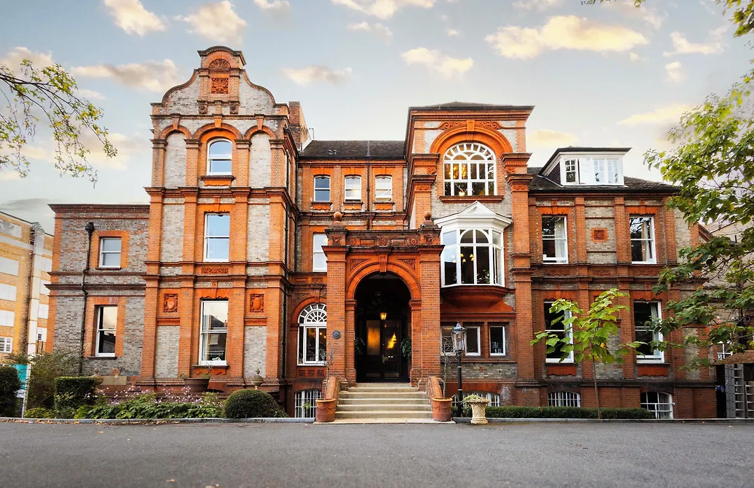 Palmers Lodge Swiss Cottage-1